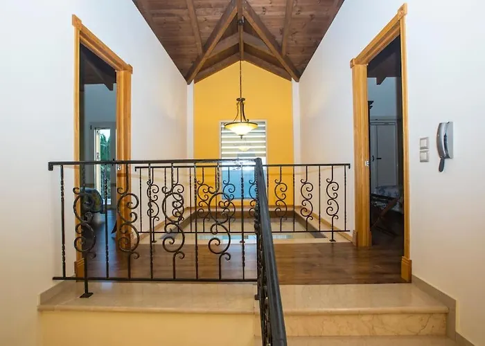 Ionian Blue Luxury Βίλα